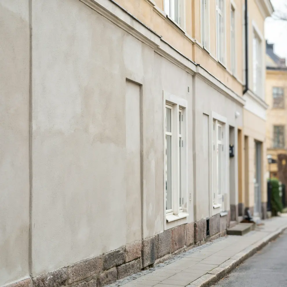 renovera vattenskadad putsfasad stenfasad liljeholmen stockholm