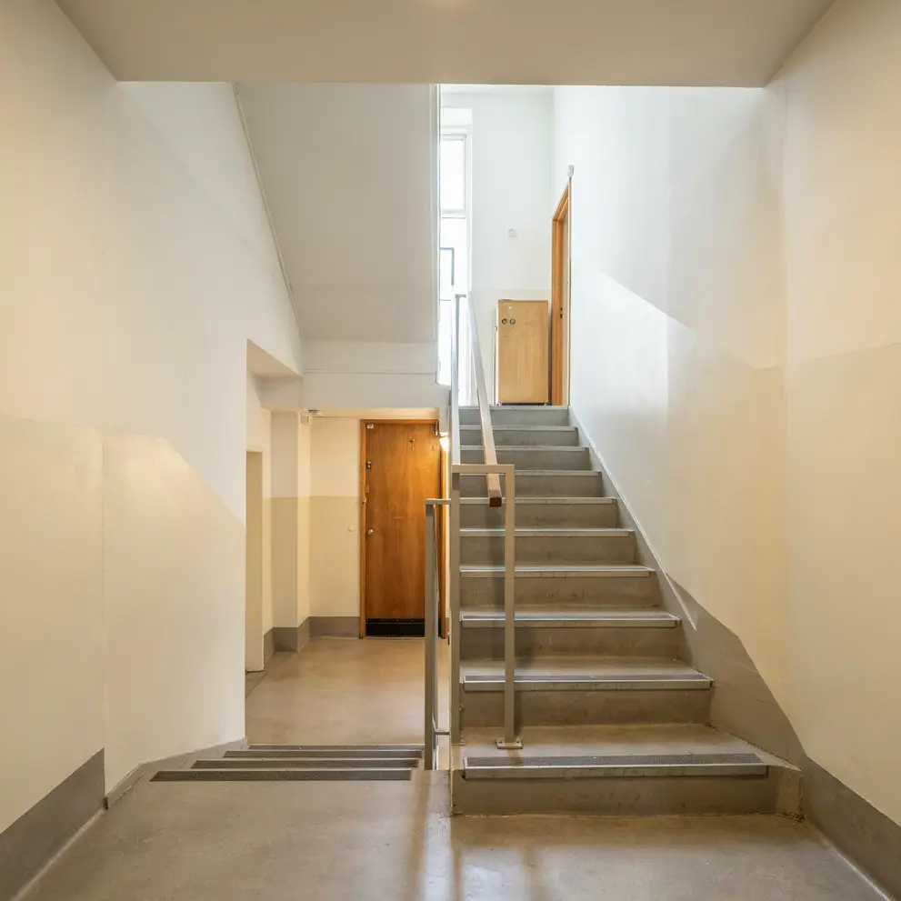 trapphusrenovering malning liljeholmen stockholm